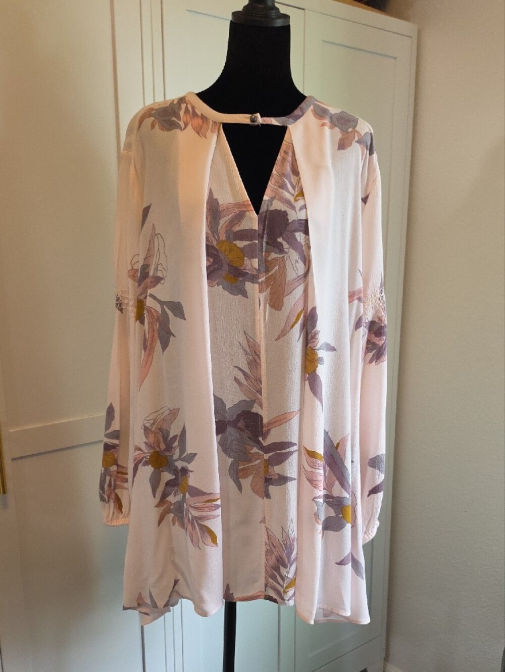 Free People Pink Floral Cutout Keyhole Mini Dress Tunic Boho Size M - Picture 3 of 13